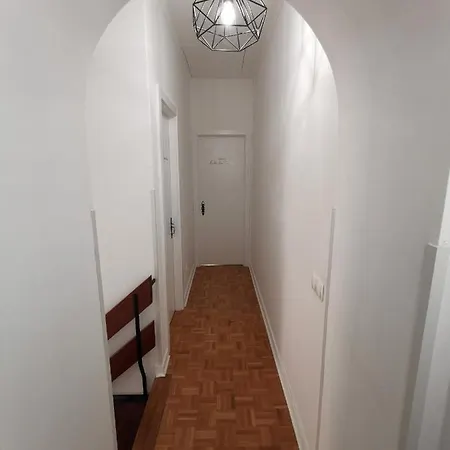 - Casa Inteira
