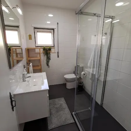 - Casa Inteira